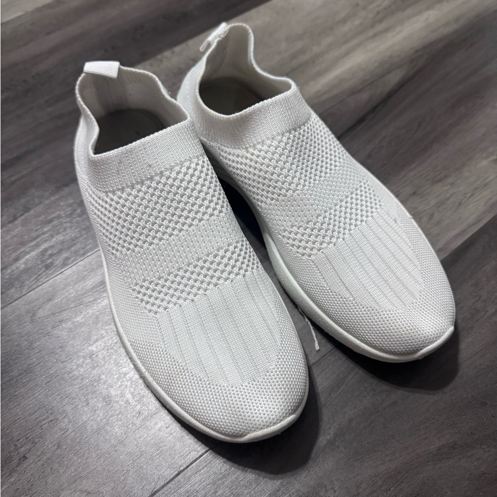 Tommy Bahama White Knit Slip-On Sneakers